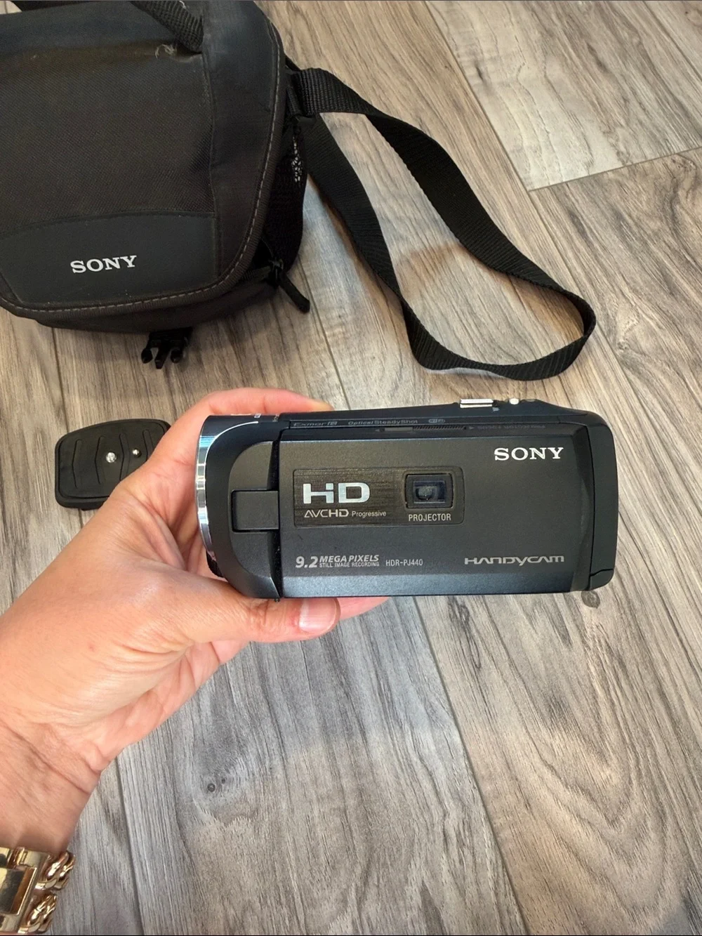 Sony Black HD Handycam HDR-PJ440 Camcorder with Carry Case and Battery